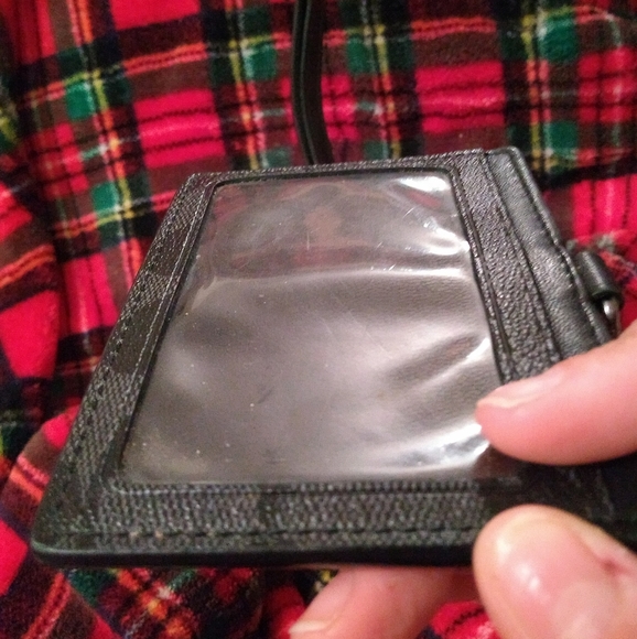 Coach Signature C PVC Lanyard - Picture 4 of 4